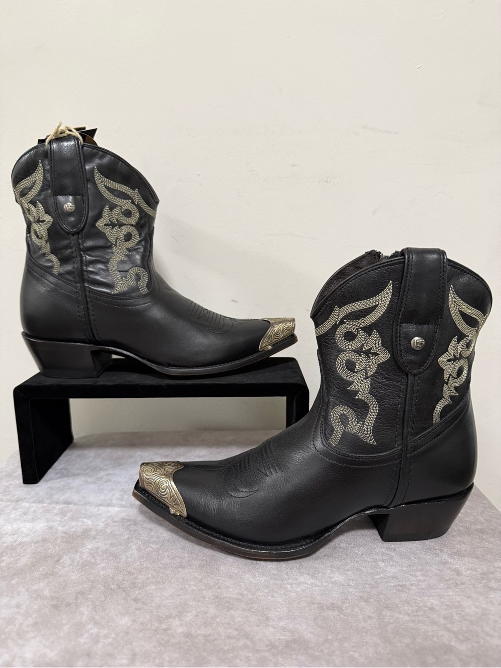New Liberty Black Black Lola Boots Size 8.5